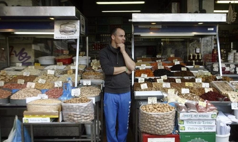 Οι μισοί εργαζόμενοι σε αναστολή - Ποιοι θα πάρουν το επίδομα